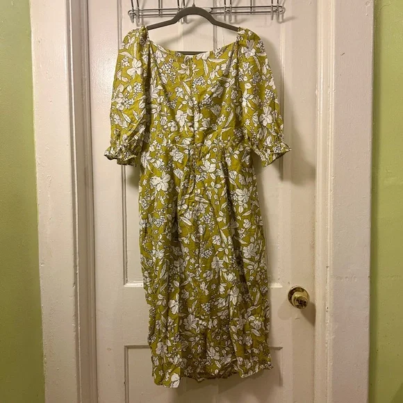 NWT Floral Dress - Picture 2 of 6